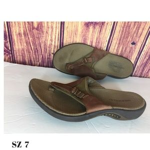 MERRELL GARDENA THONG Brown Leather Slides SZ 7